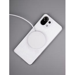 Беспроводное зарядное устройство с магнитами Magmate, серебристое